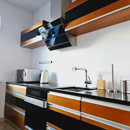 5 Pietro Apartamentowca W Sercu Poznania